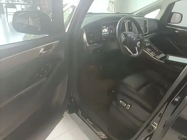 GAC Trumpchi M8 — Фото автомобиля 15