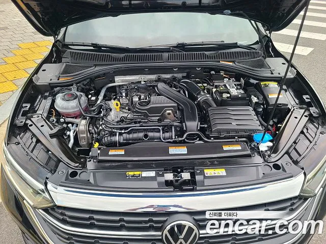 Volkswagen Jetta — Фото автомобиля 14