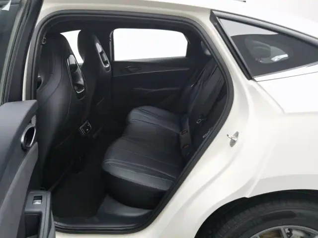 BYD Seal 06 — Фото автомобиля 15