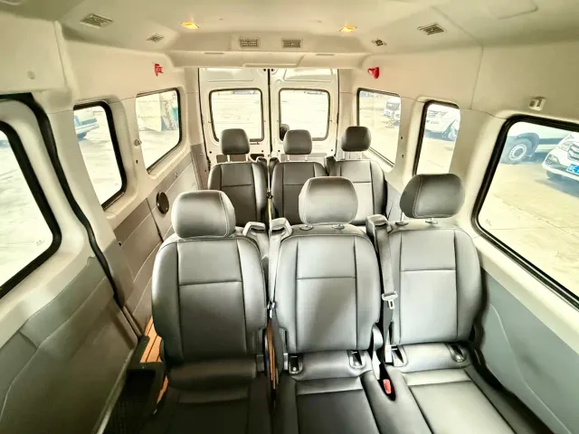 Maxus Xintu V80 — Фото автомобиля 18