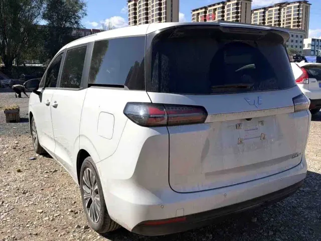 Wuling Starlight 730 — Фото автомобиля 3