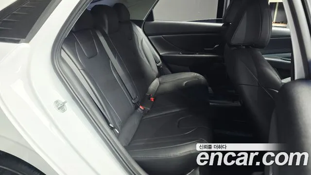Hyundai Avante CN7 — Фото автомобиля 17