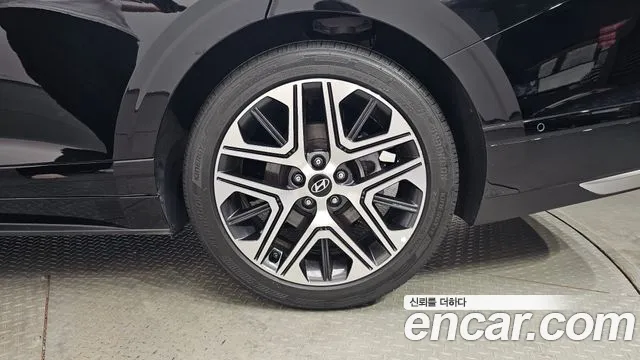 Hyundai Grandeur GN7 — Фото автомобиля 6