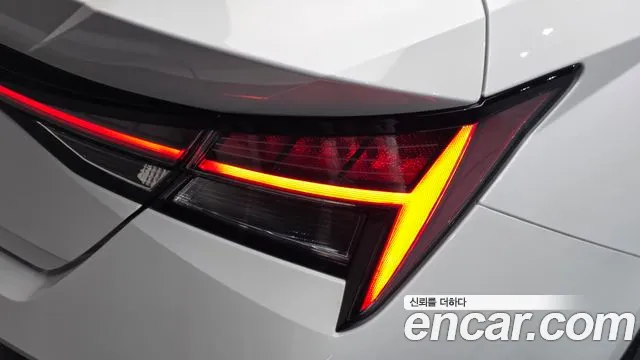 Hyundai Avante CN7 — Фото автомобиля 8