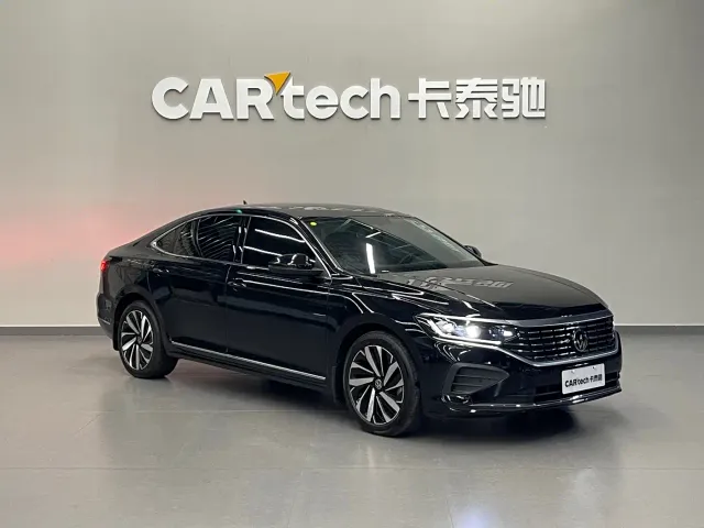 Volkswagen Passat — Фото автомобиля 3