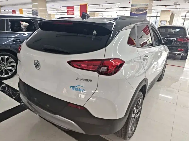 Buick Encore — Фото автомобиля 6