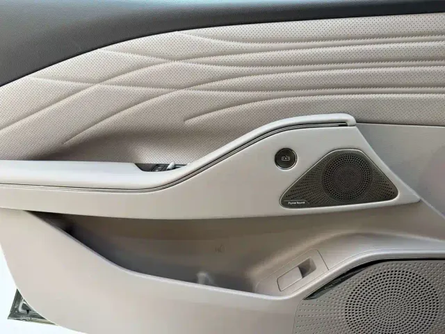 Geely Galaxy Xingyao 8 — Фото автомобиля 15