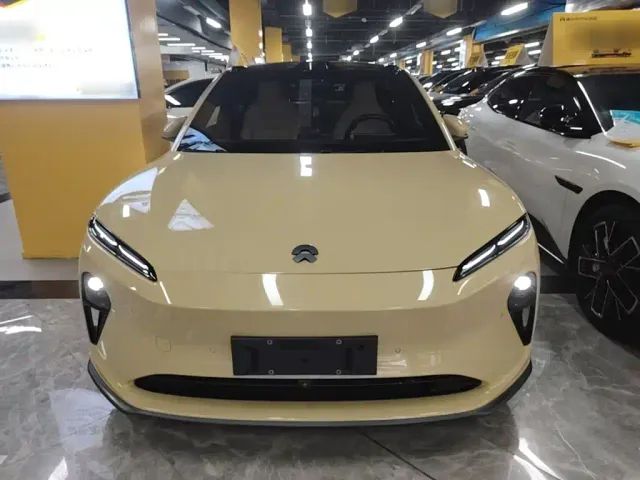 Nio ET5 — Фото автомобиля 2