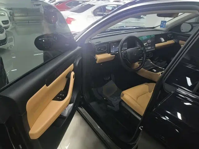 Leapmotor C11 — Фото автомобиля 15