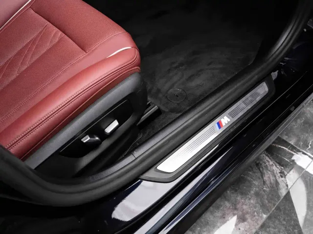 BMW 5 Series — Фото автомобиля 23