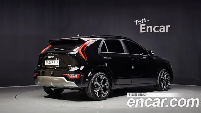 Kia Niro The All New Niro Signature — Фото автомобиля 2