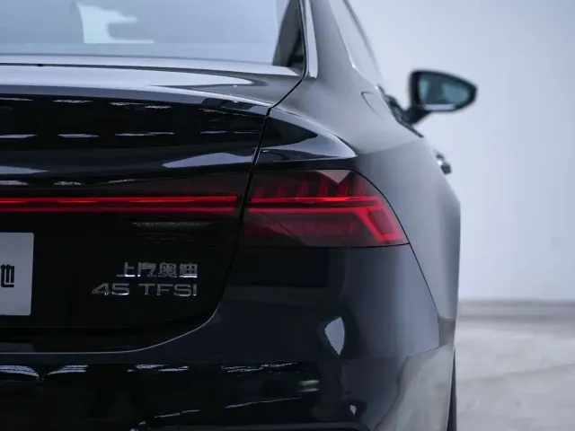 Audi A7L — Фото автомобиля 17