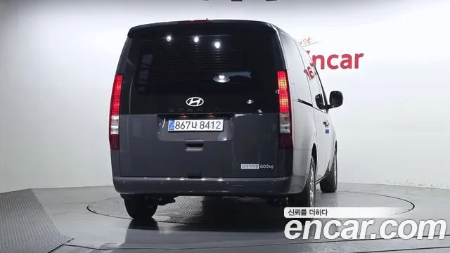 Hyundai Staria Новый Staria L3.5 Карго 5 мест — Фото автомобиля 4