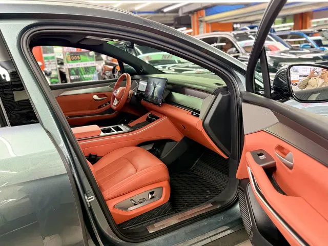 BYD Tang L — Фото автомобиля 17