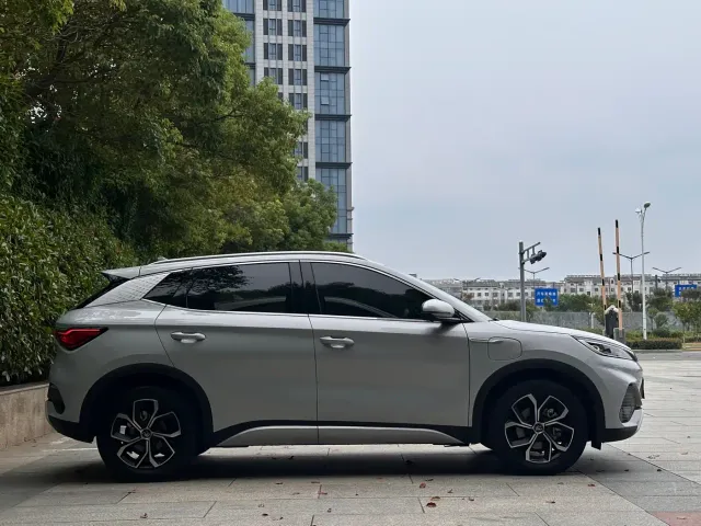 BYD Yuan PLUS — Фото автомобиля 5