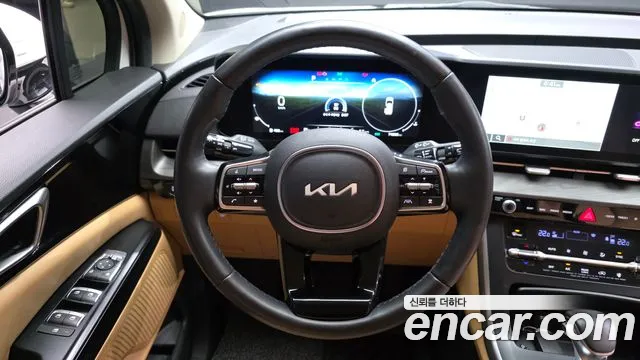 Kia Carnival Generation 4 — Фото автомобиля 13