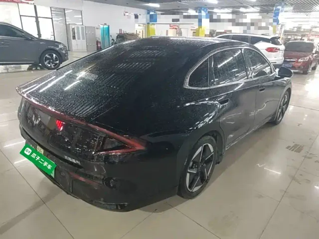 Wuling Starlight — Фото автомобиля 6