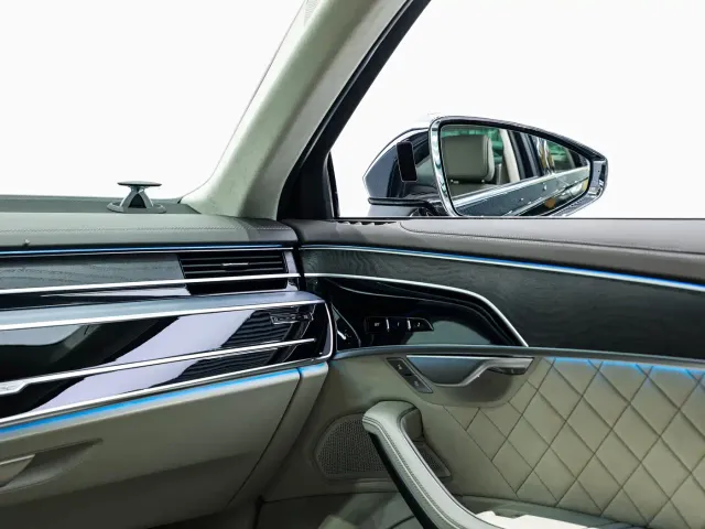 Audi A8 — Фото автомобиля 22
