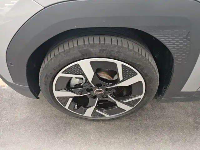 MINI Electric MINI ACEMAN — Фото автомобиля 22