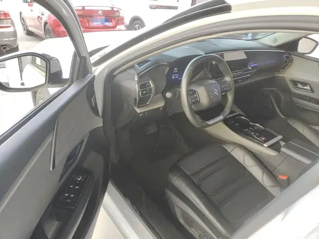 Citroen C5 X — Фото автомобиля 15