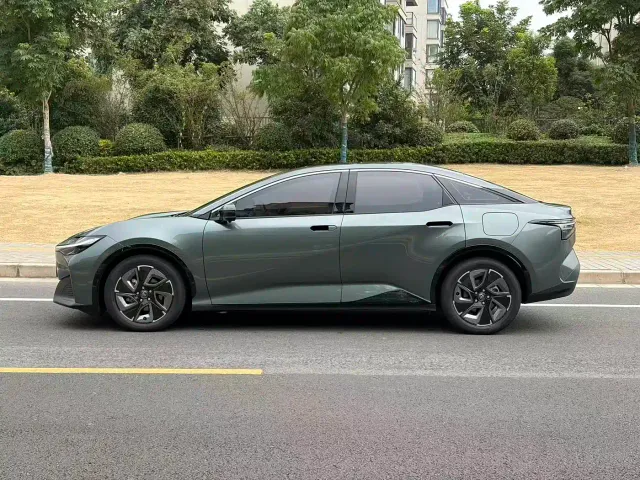 Toyota bZ3 — Фото автомобиля 7