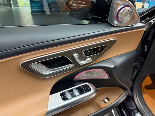 Mercedes-Benz E-Class — Фото автомобиля 16