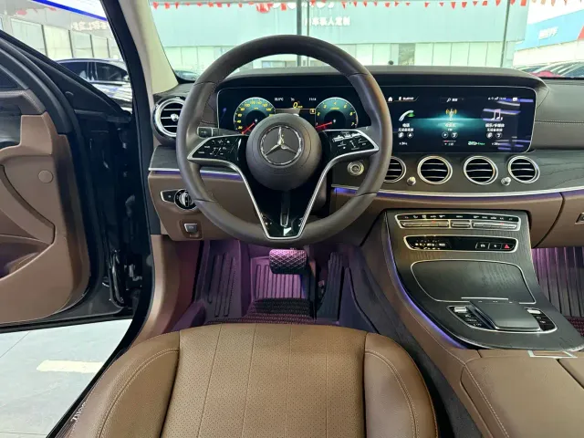 Mercedes-Benz E-Class — Фото автомобиля 6