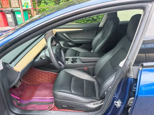 Tesla Model 3 — Фото автомобиля 7