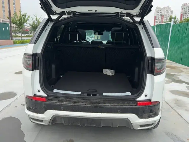 Land Rover Discovery Sport — Фото автомобиля 20