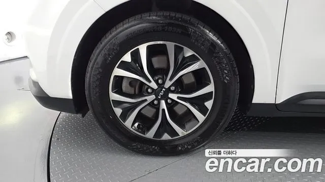 Kia Carnival — Фото автомобиля 6