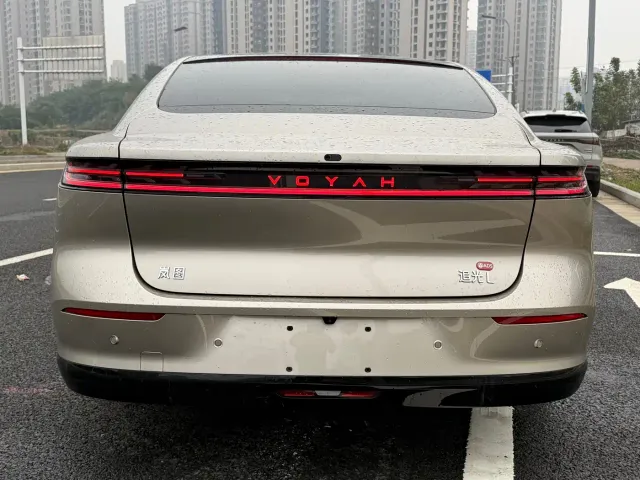 Voyah Zhuiguang L — Фото автомобиля 6