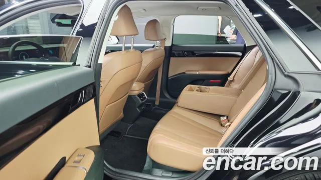Hyundai Grandeur Grandeur (GN7) 2.5 Бензин 2WD — Фото автомобиля 11