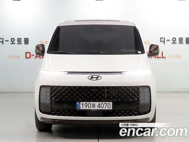 Hyundai Staria Staria 4WD Lounge 9 мест — Фото автомобиля 2