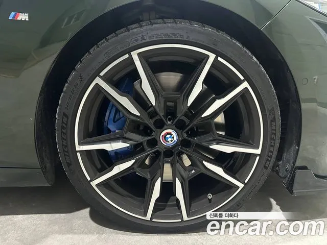 BMW 8 Series G15 — Фото автомобиля 20