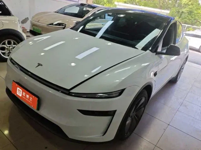 Фотография автомобиля — Tesla Model Y