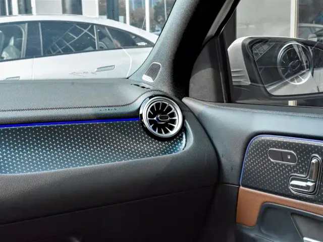 Mercedes-Benz EQA — Фото автомобиля 10