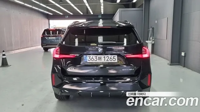 BMW X1 U11 — Фото автомобиля 4