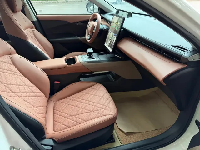 Changan Eado — Фото автомобиля 7