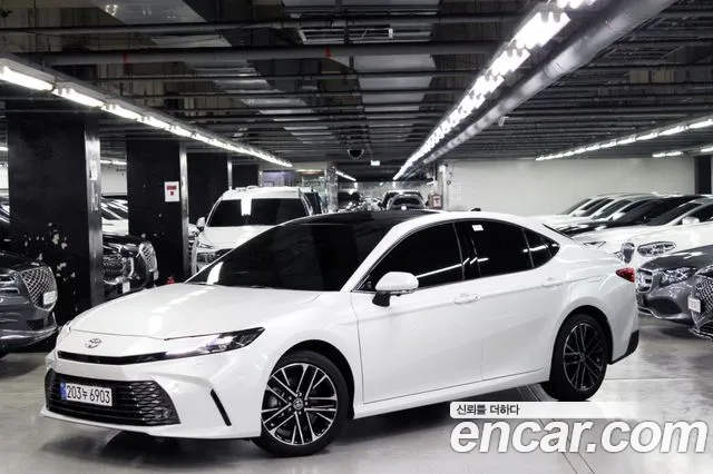 Toyota Camry — Фото автомобиля 3