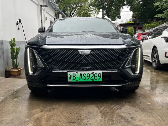 Cadillac Lyriq — Фото автомобиля 2
