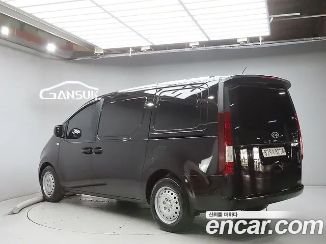 Hyundai Staria — Фото автомобиля 3