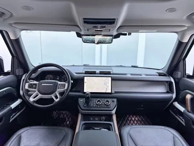 Land Rover Defender — Фото автомобиля 8