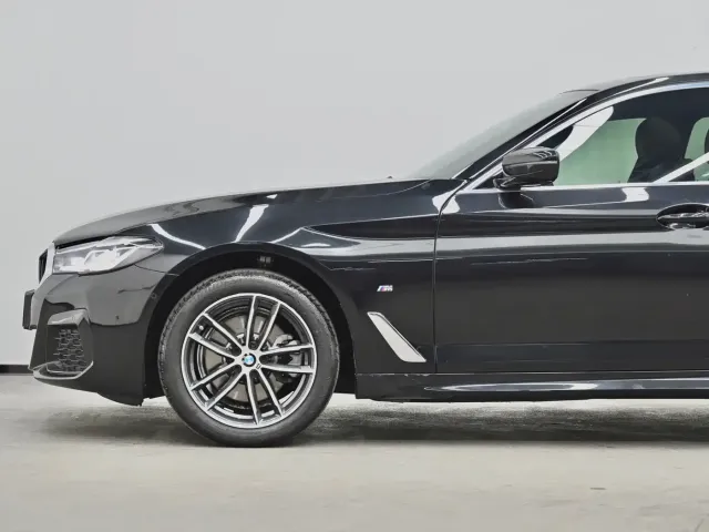 BMW BMW 5 Series 2022 525Li M Sport Package — Фото автомобиля 24