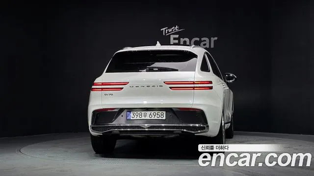 Genesis GV70 2.5T Бензин 2WD — Фото автомобиля 4