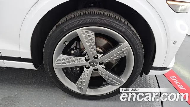 Genesis GV70 2.5T Бензин AWD — Фото автомобиля 21
