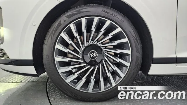 Hyundai Grandeur GN7 — Фото автомобиля 5
