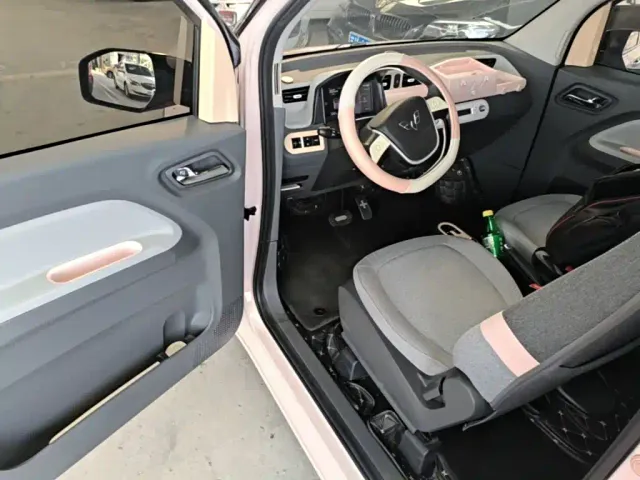 Wuling Hongguang Mini EV — Фото автомобиля 15