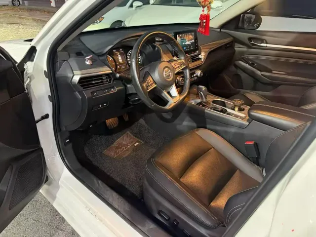 Nissan Teana — Фото автомобиля 2