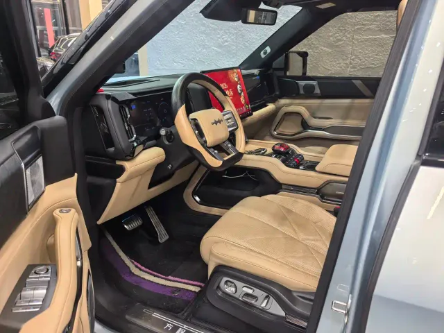 BYD FangChengBao Leopard 8 — Фото автомобиля 4