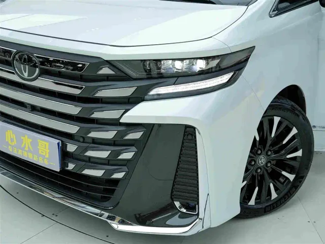 Toyota Vellfire — Фото автомобиля 23